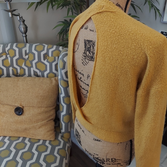 Two Sweaters - Picture 5 of 11